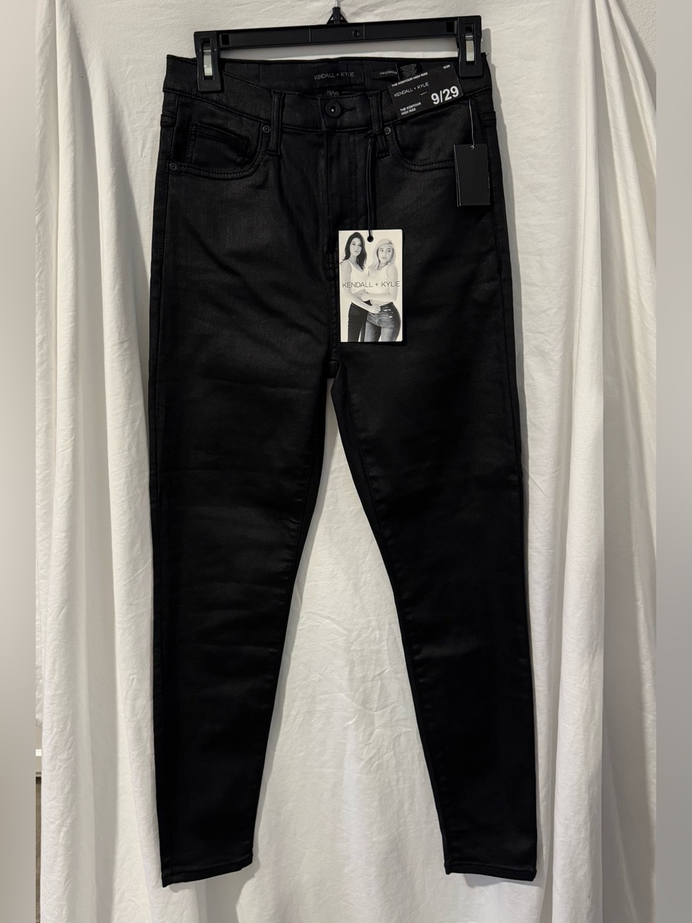 Kendall & Kylie Women’s Black Skinny Jeans